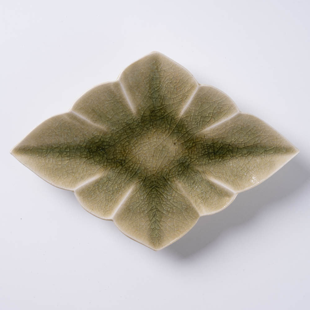 作家 宮田竜司 灰釉菱形皿(小) 作家 宮田竜司 陶磁器作家もの