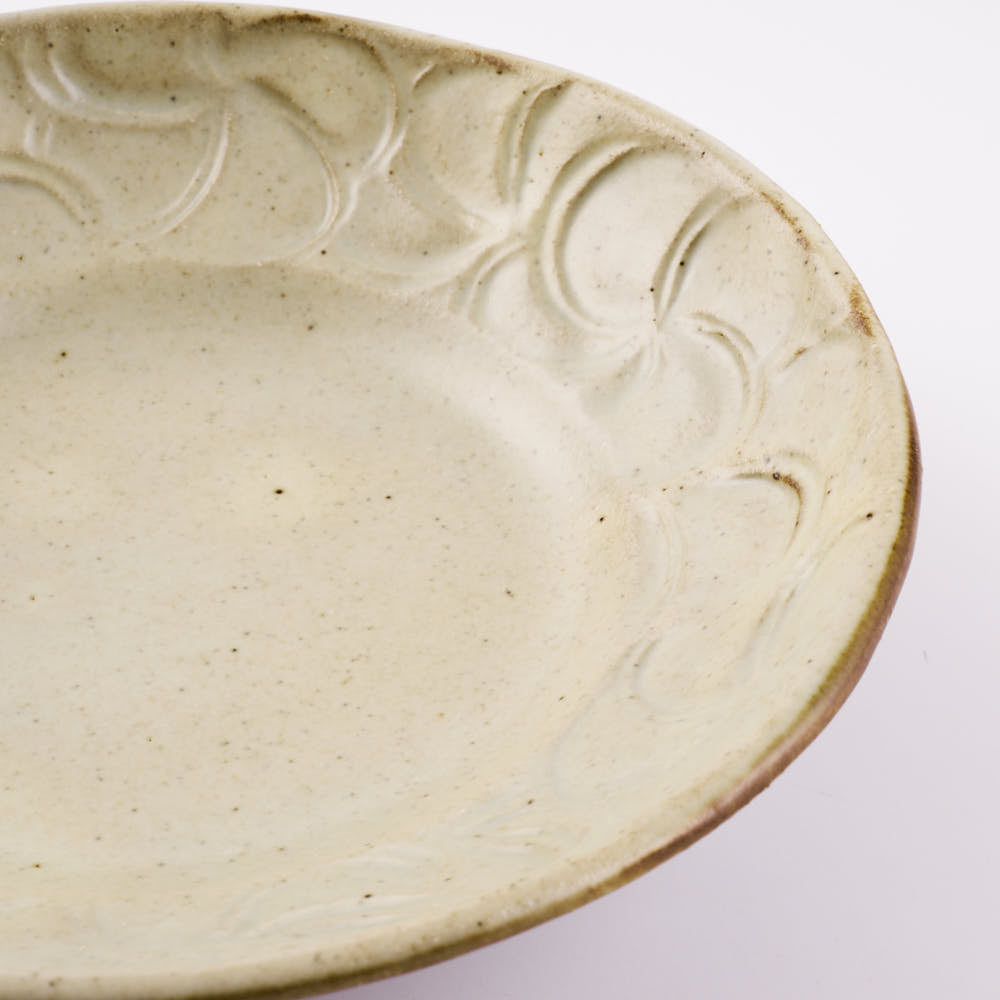 作家 笠原良子 地釉花文リム鉢 6寸 作家 笠原良子 陶磁器作家もの