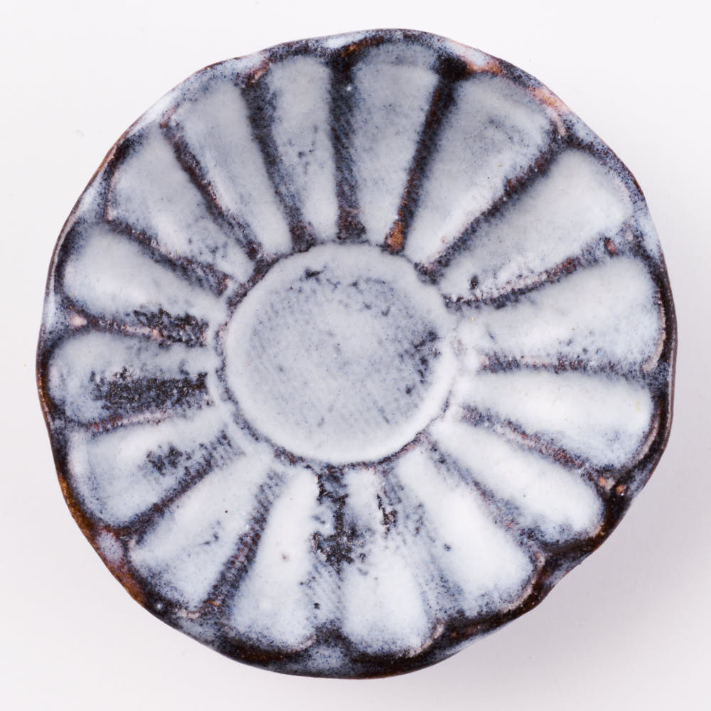 萩焼 松光山 菊花箸置き グレー 萩焼 松光山 萩焼