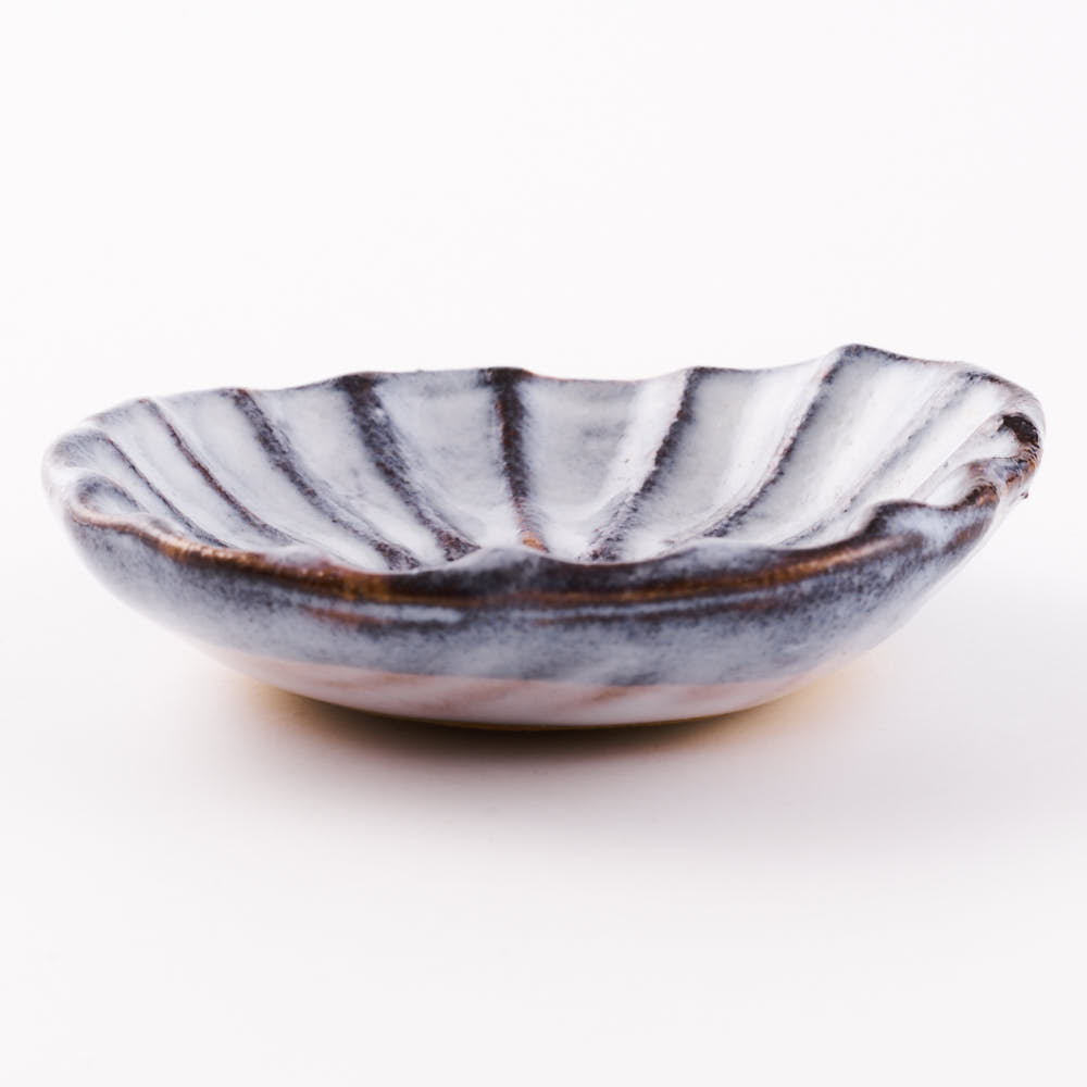 萩焼 松光山 菊花箸置き グレー 萩焼 松光山 萩焼