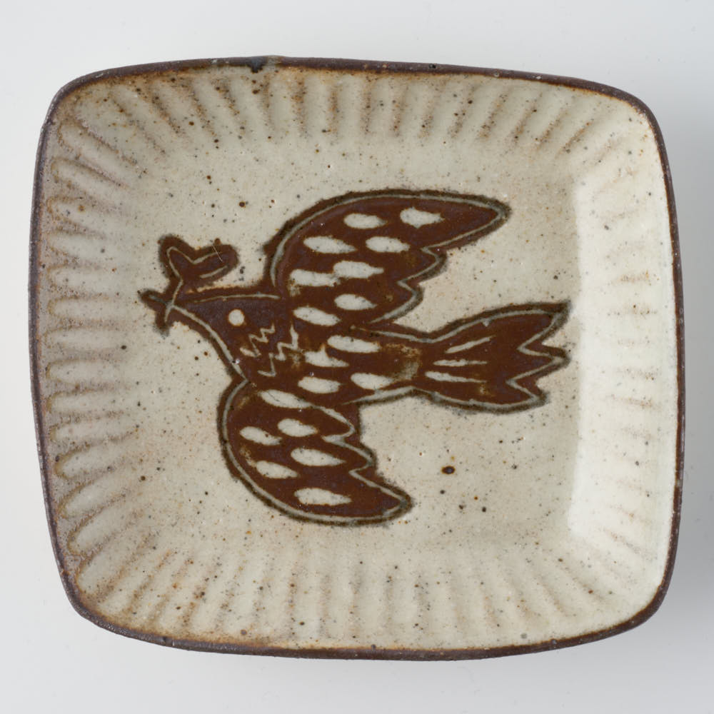 作家 マノメタカヒロ 鳥文象嵌小皿(角)  白 作家 マノメタカヒロ 陶磁器作家もの