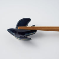 作家 マノメタカヒロ 鳥箸置き 紺 作家 マノメタカヒロ 陶磁器作家もの