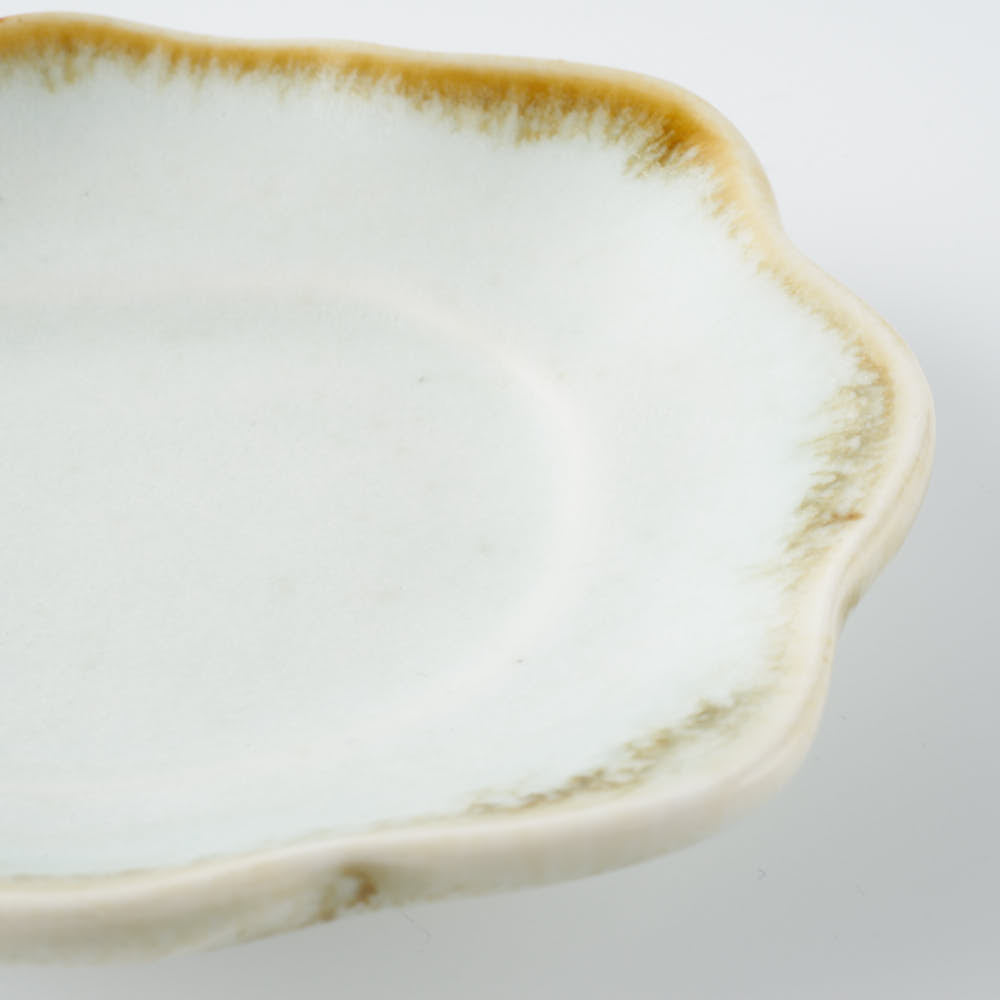 作家 水谷和音 変形小皿(灰釉) 作家 水谷和音 陶磁器作家もの