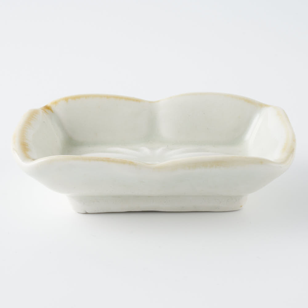 作家 水谷和音 はなびら豆皿(灰釉) 作家 水谷和音 陶磁器作家もの