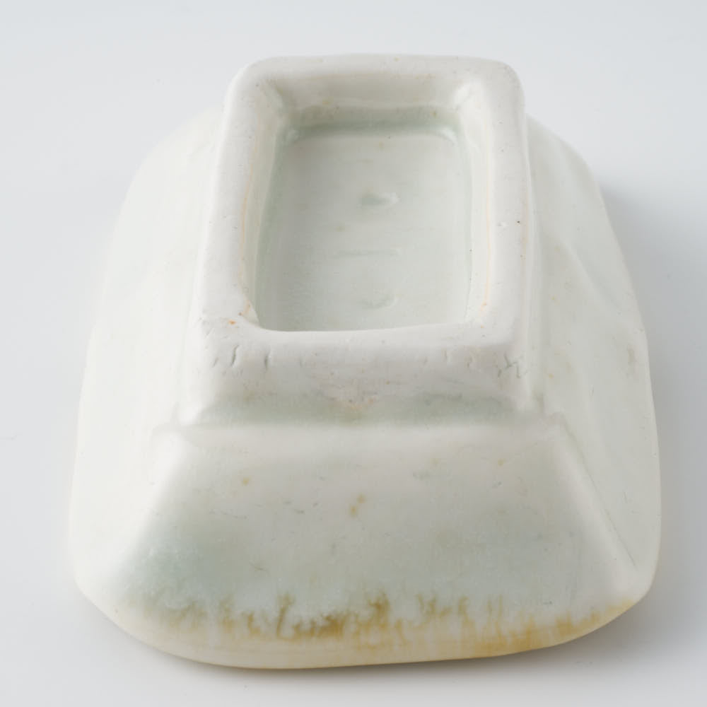 作家 水谷和音 はなびら豆皿(灰釉) 作家 水谷和音 陶磁器作家もの