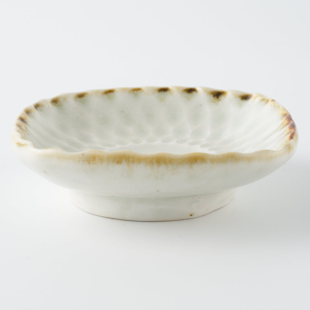 作家 水谷和音 網豆皿（灰釉） ¥1,100 大人の焼き物