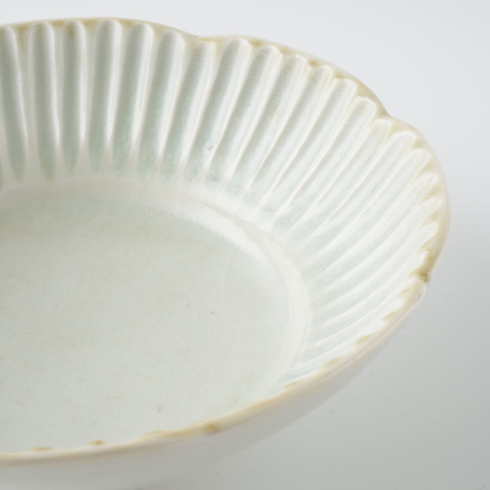 作家 水谷和音 しのぎ輪花 5寸鉢(灰釉) 作家 水谷和音 陶磁器作家もの