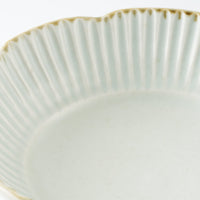 作家 水谷和音 しのぎ輪花 6寸鉢(灰釉) 作家 水谷和音 陶磁器作家もの