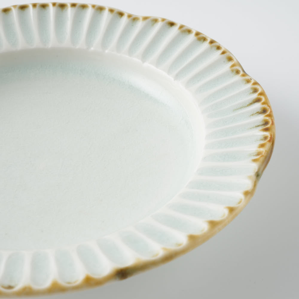 作家 水谷和音 しのぎ輪花 4寸リム皿(灰釉) 作家 水谷和音 陶磁器作家もの