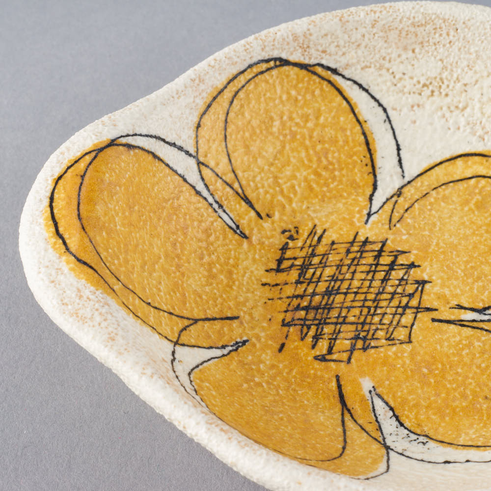 hapun pottery 小鉢 フラワー 黄 hapun pottery 陶磁器作家もの