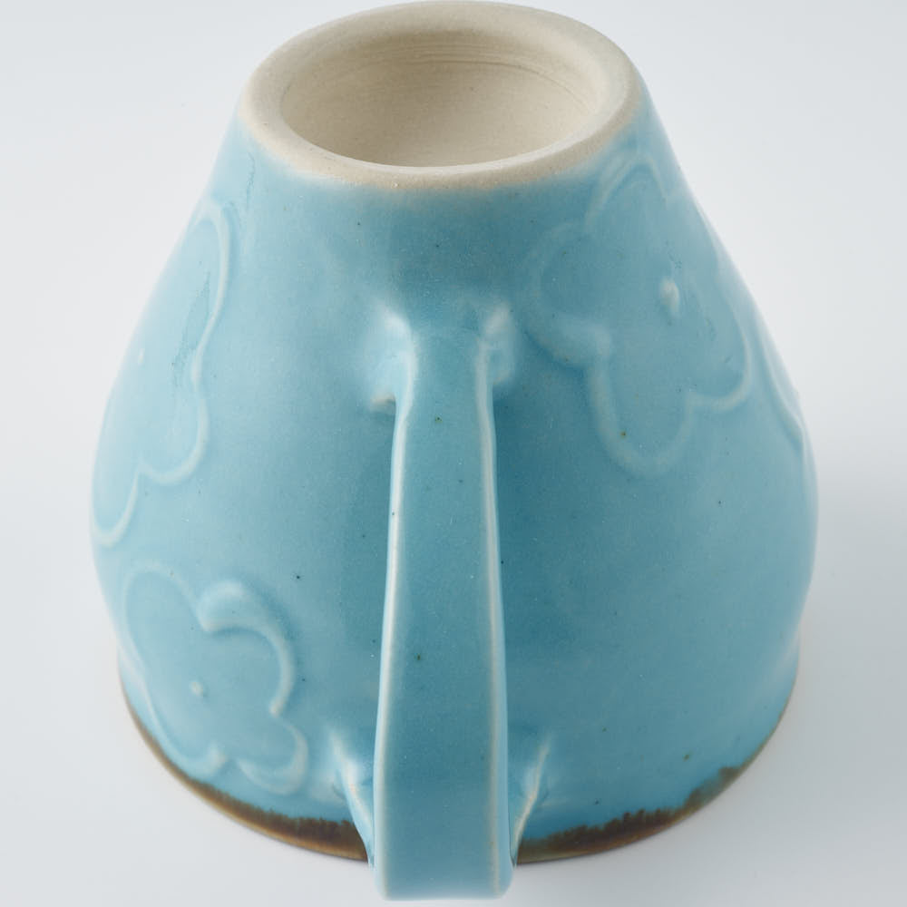 作家 久保雅裕 イッチン フラワー マグカップ ライトブルー 作家 久保雅裕 陶磁器作家もの