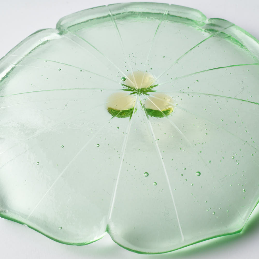 ガラス作家 佐々木翔子 花形豆皿 ライトグリーン ガラス作家 佐々木翔子 ガラスもの