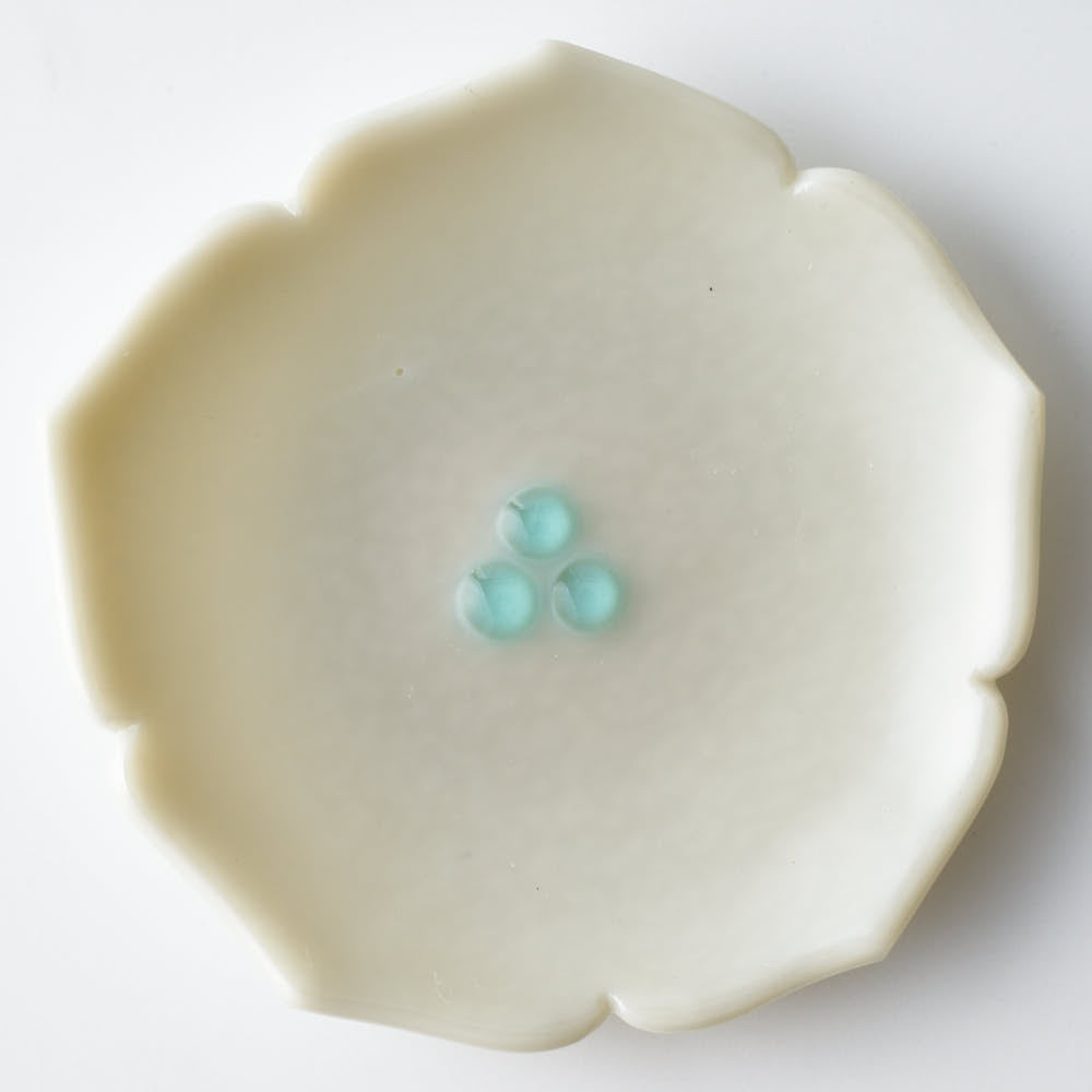 ガラス作家 佐々木翔子 花形小皿 マットグレー ガラス作家 佐々木翔子 ガラスもの