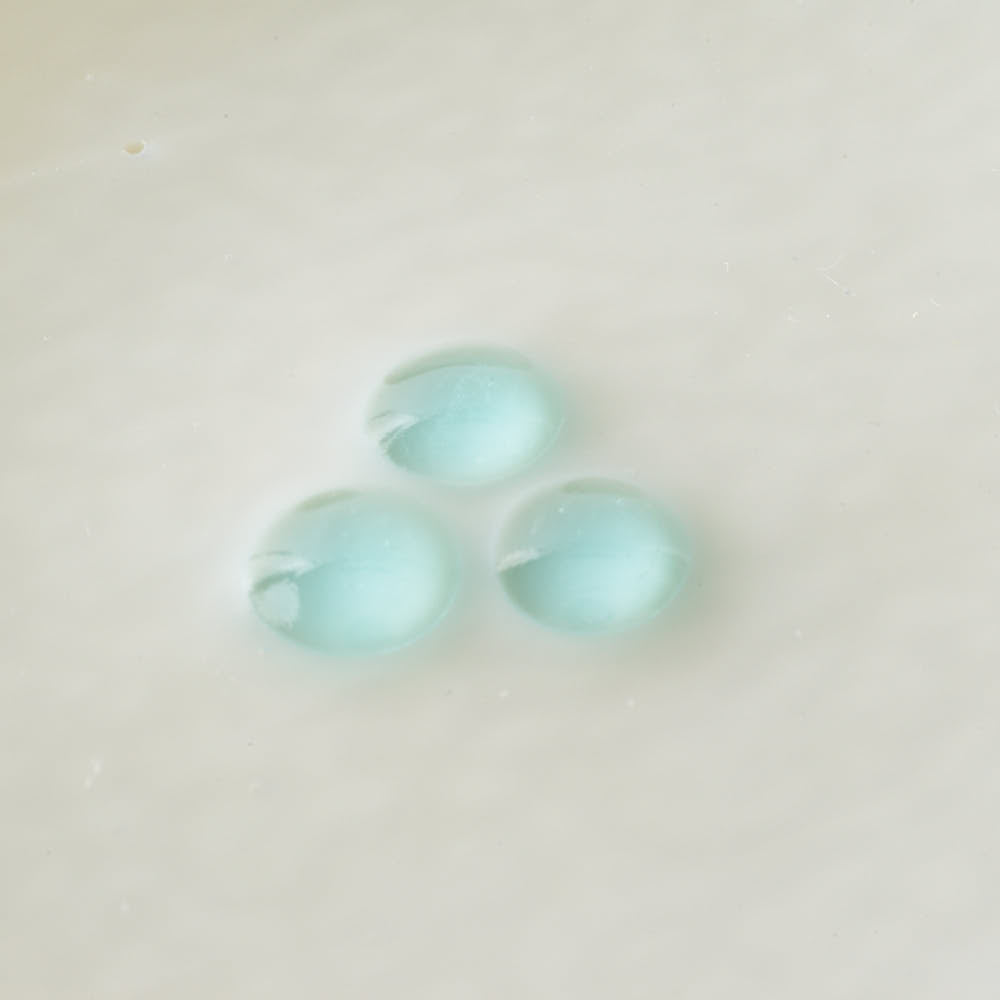 ガラス作家 佐々木翔子 花形小皿 マットグレー ガラス作家 佐々木翔子 ガラスもの