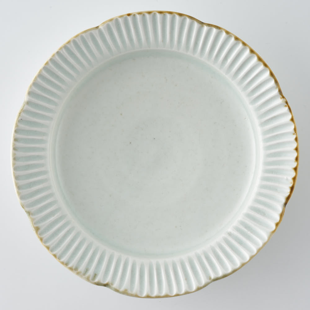 作家 水谷和音 しのぎ輪花 6.5寸リム皿(灰釉) 作家 水谷和音 陶磁器作家もの