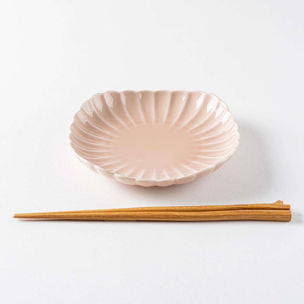 波佐見焼 永泉 ナチュラル四ツ菊 中皿(マーメイドピンク) 波佐見焼 永泉 波佐見焼