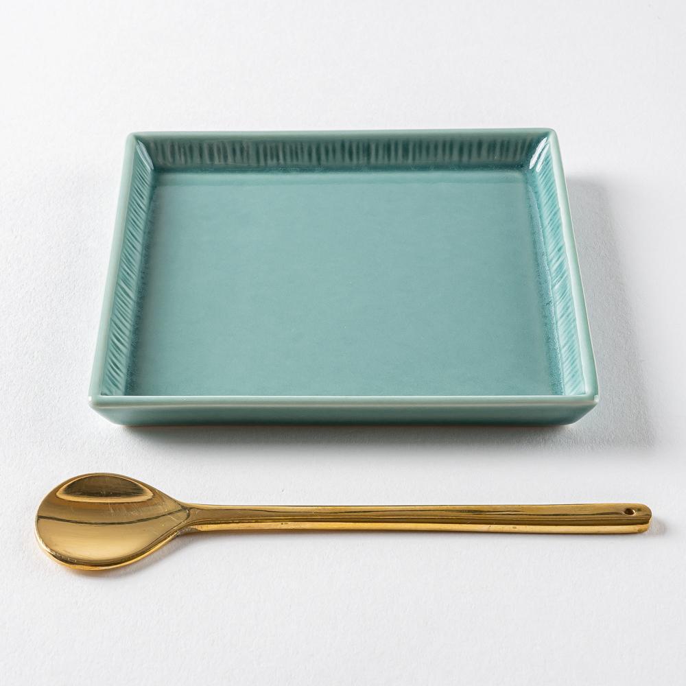波佐見焼 永泉 十草(角)プレート スクエア(ターコイズ) 波佐見焼 永泉 波佐見焼
