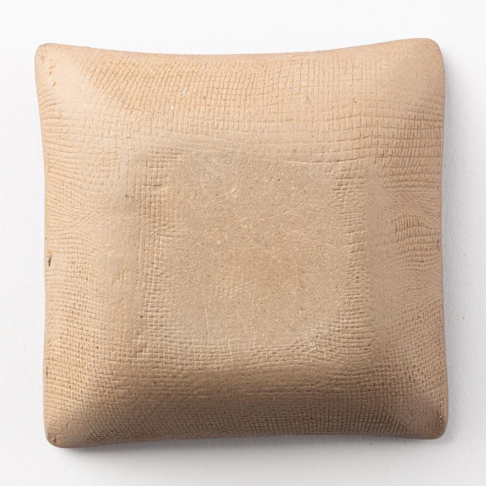 やちむん 陶眞窯 四角皿(8.5cm) ゴス白いっちん やちむん 陶眞窯 やちむん