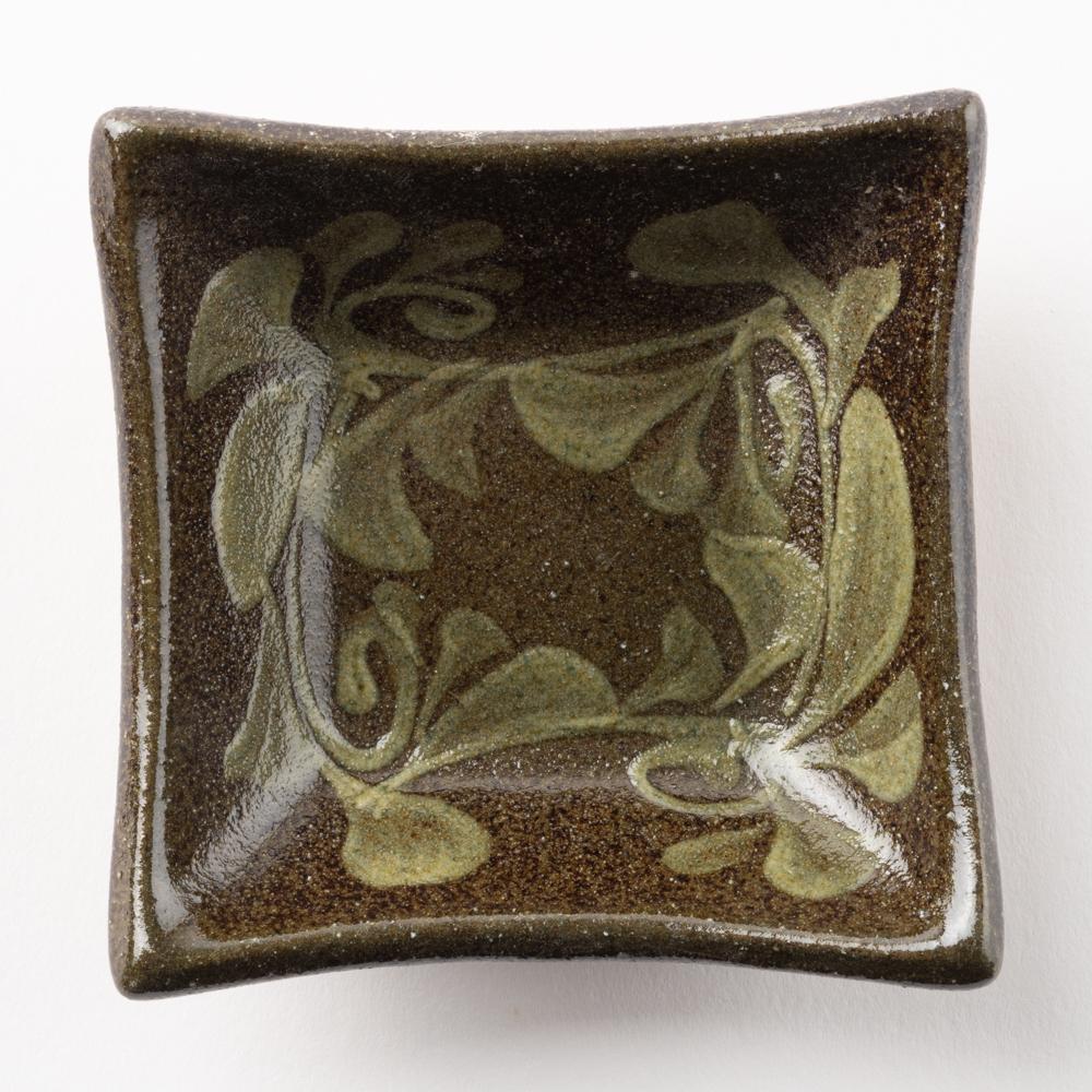 やちむん 陶眞窯 四角皿(8.5cm) ゴス白いっちん やちむん 陶眞窯 やちむん