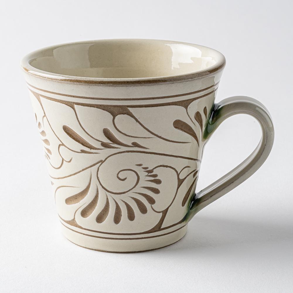 やちむん 育陶園 唐草線彫 マグカップ小 白唐草 やちむん 育陶園 やちむん