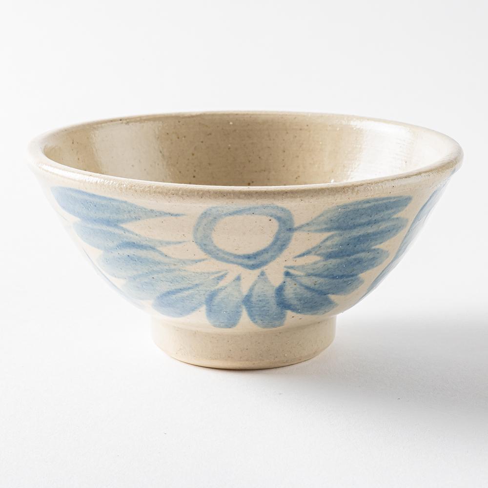 やちむん工房 與那嶺 唐草染付 4寸マカイ パステルシリーズ(水色) やちむん工房 與那嶺 やちむん