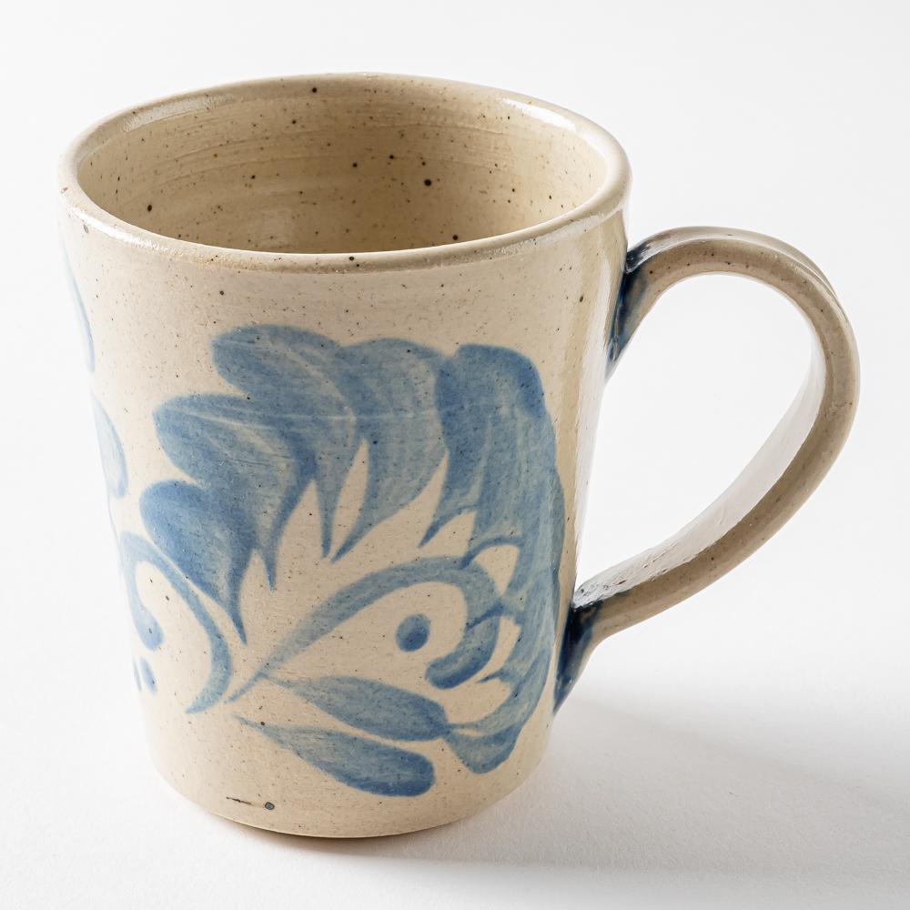 やちむん工房 與那嶺 唐草染付 マグカップ パステルシリーズ(水色) やちむん工房 與那嶺 やちむん