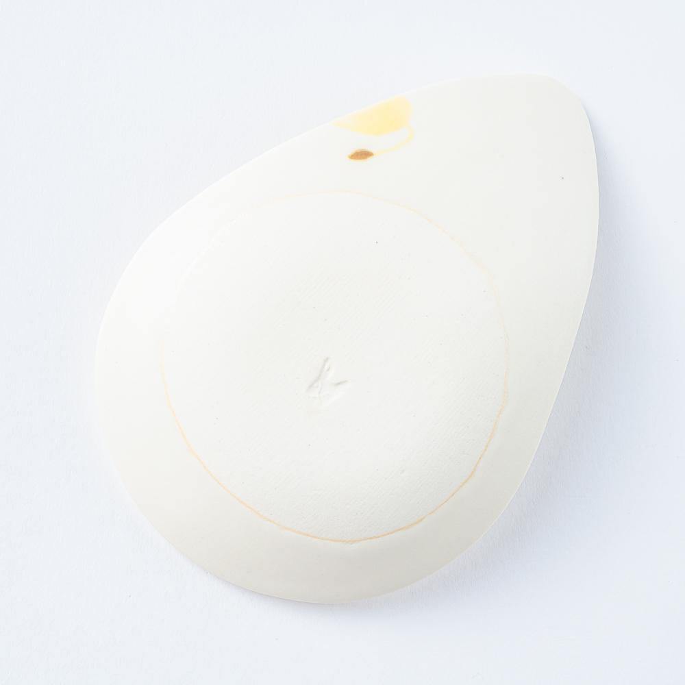 作家 柴田礼美 しずく皿20-ライオン/ホワイト 作家 柴田礼美 陶磁器作家もの