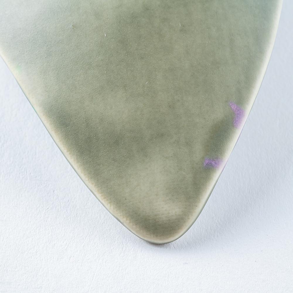 作家 柴田礼美 しずく皿-鳥/グレー 作家 柴田礼美 陶磁器作家もの