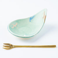 作家 柴田礼美 しずく皿-鳥/グリーン 作家 柴田礼美 陶磁器作家もの