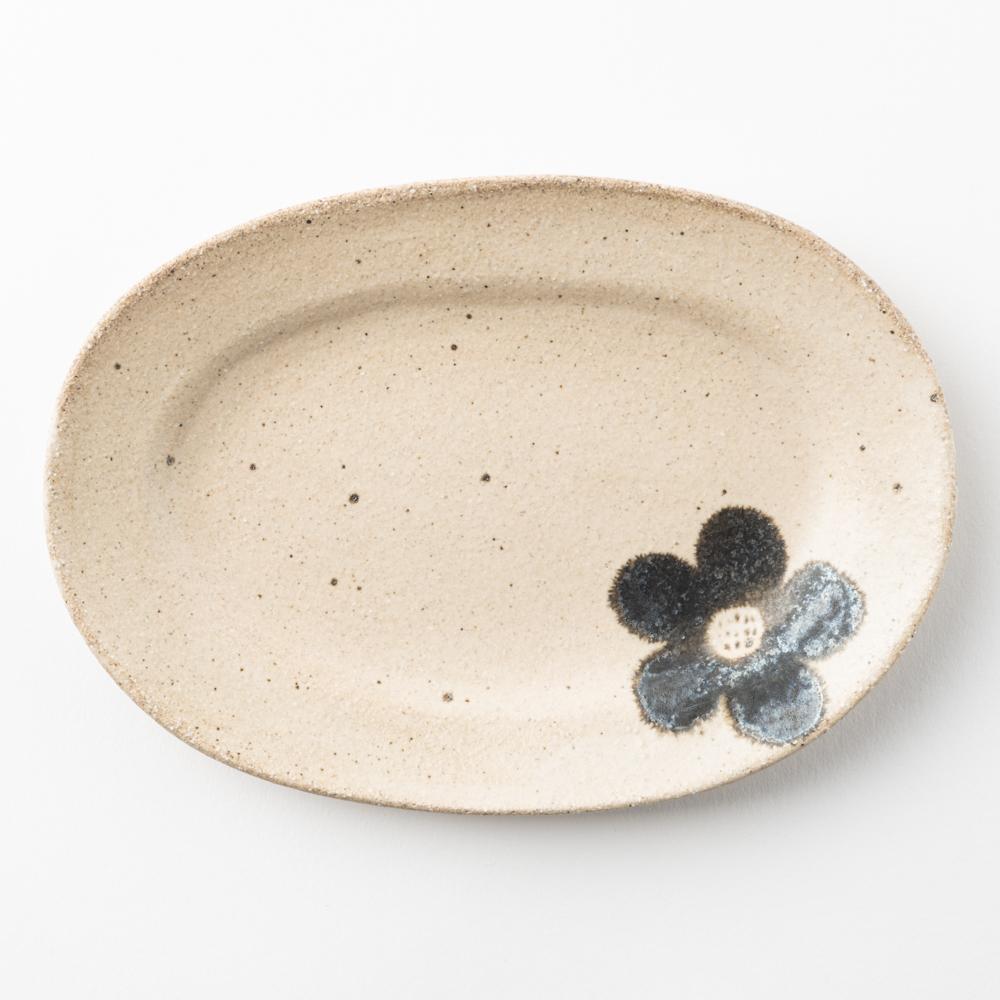 作家 岡村朝子 オーバル皿 小 flower A 作家 岡村朝子 陶磁器作家もの