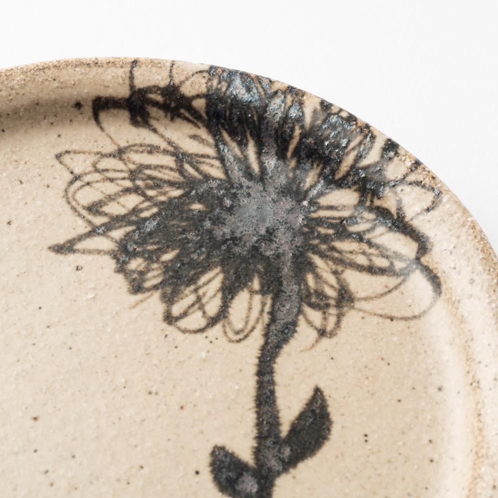 作家 岡村朝子 丸皿 小 hana 作家 岡村朝子 陶磁器作家もの