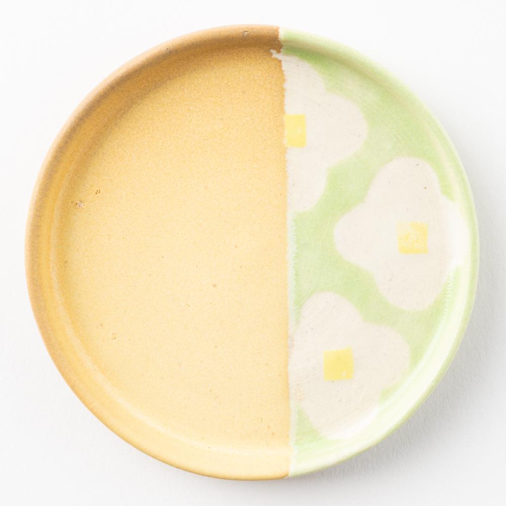 作家 佐藤牧子 お花豆皿 黄色と緑 作家 佐藤牧子 陶磁器作家もの