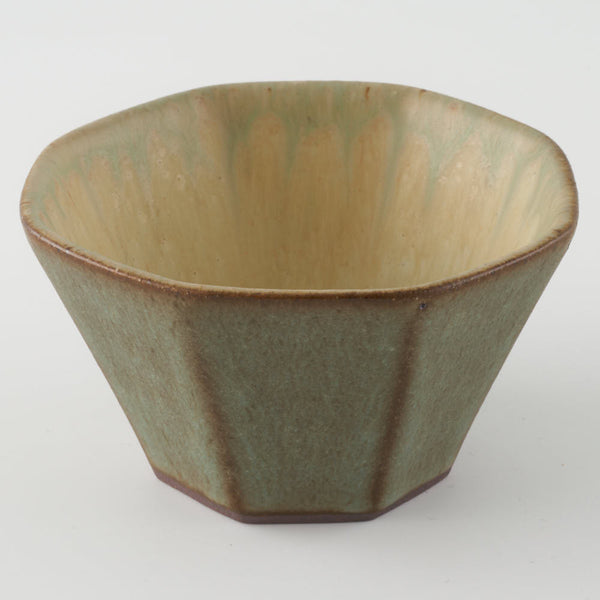 作家 鯨井円美 八角小鉢 オリーブ ¥2,860 大人の焼き物