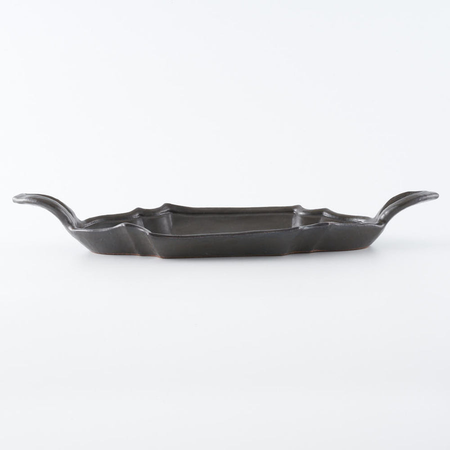 作家　古角志奈帆　トンガリ取手フリル長皿　matt black 作家　古角志奈帆 陶磁器作家もの