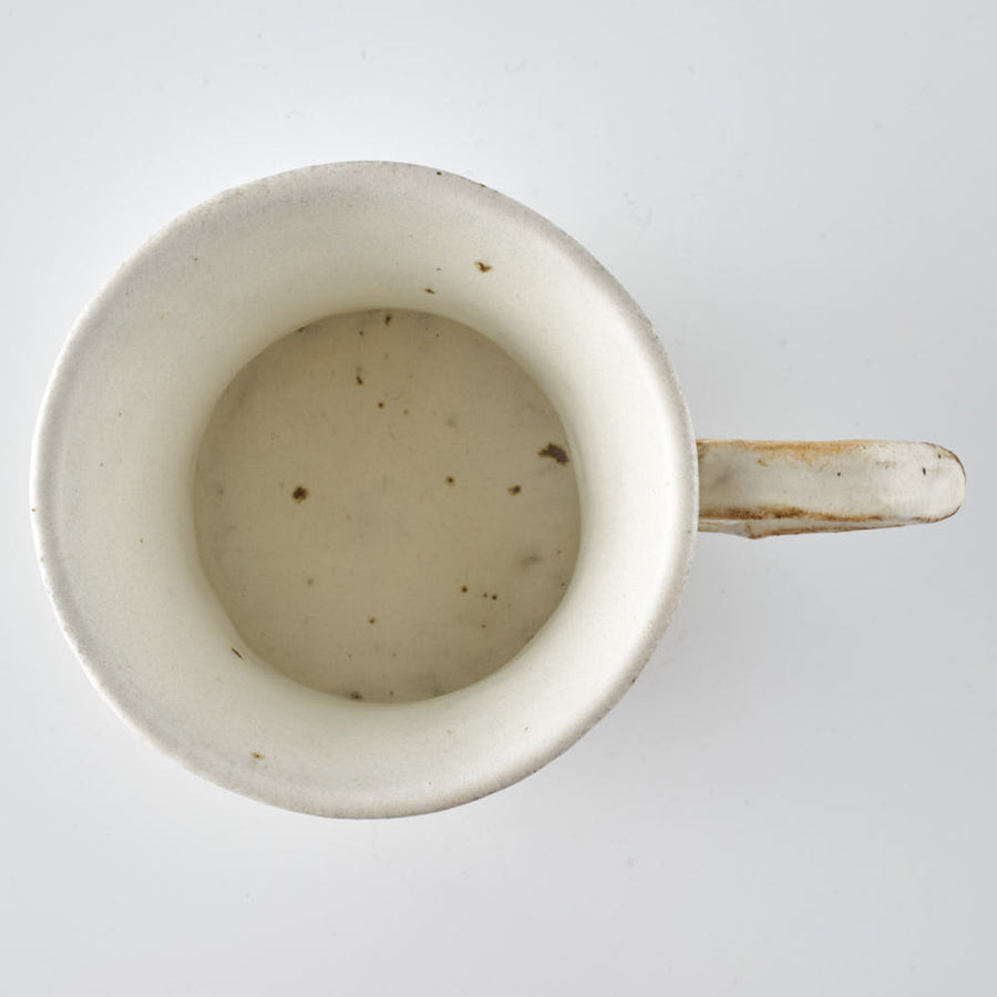 作家　古角志奈帆　羽取手マグカップ（白） 作家　古角志奈帆 陶磁器作家もの