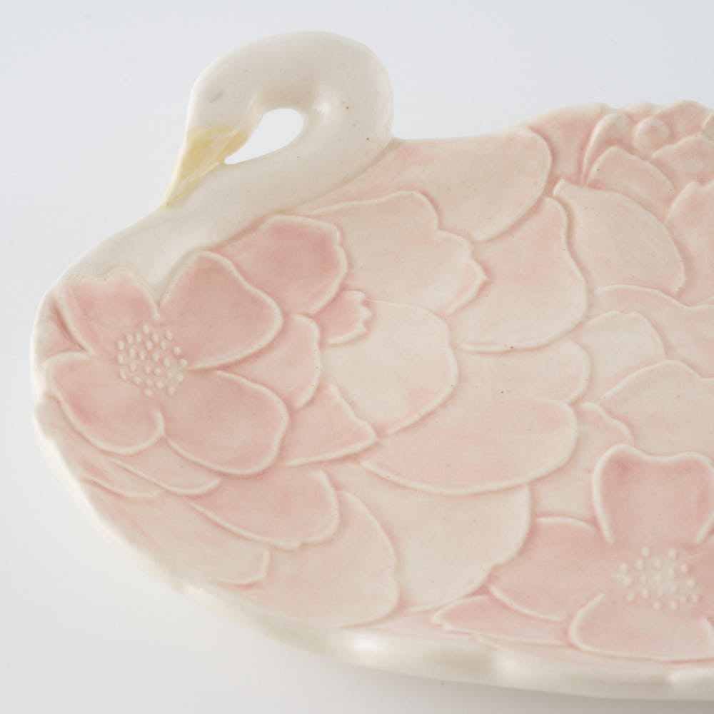 つちのわ　作家　石黒美佐緒　芍薬　白鳥　ピンク