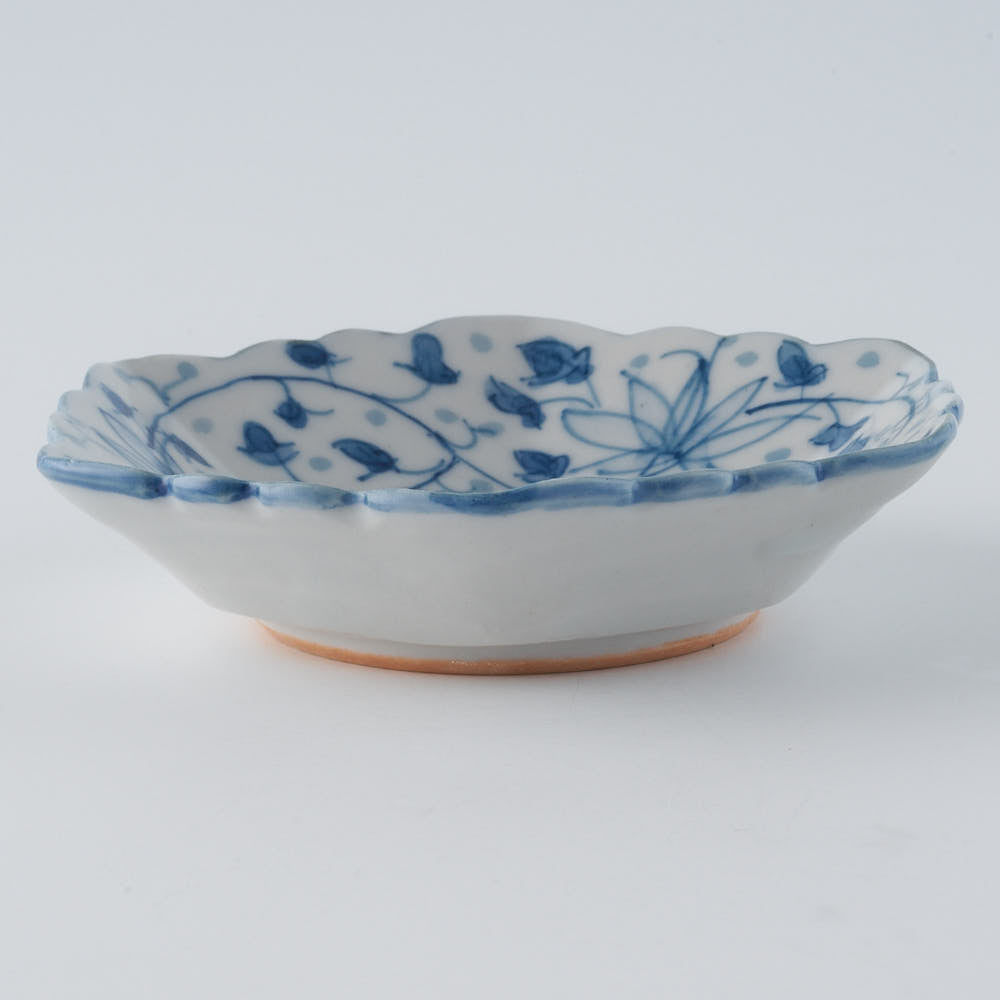 作家　前田麻美　染付 花唐草 豆皿 作家　前田麻美 陶磁器作家もの