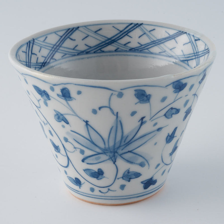 作家　前田麻美　染付 花唐草 蕎麦猪口 作家　前田麻美 陶磁器作家もの
