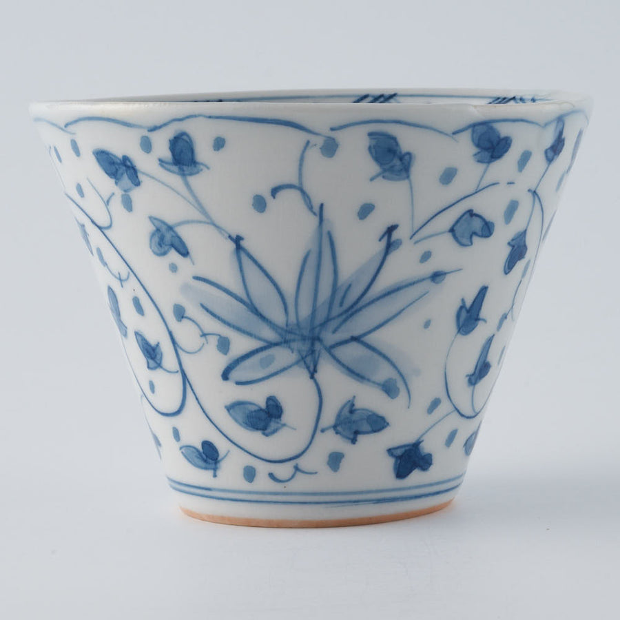 作家　前田麻美　染付 花唐草 蕎麦猪口 作家　前田麻美 陶磁器作家もの