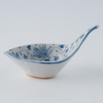 作家　前田麻美　染付 花唐草 れんげ 作家　前田麻美 陶磁器作家もの
