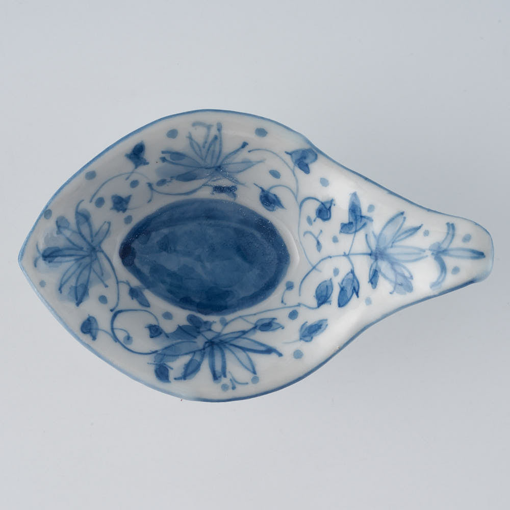作家　前田麻美　染付 花唐草 れんげ 作家　前田麻美 陶磁器作家もの
