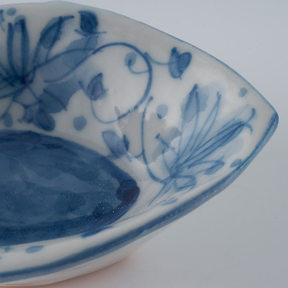 作家　前田麻美　染付 花唐草 れんげ 作家　前田麻美 陶磁器作家もの