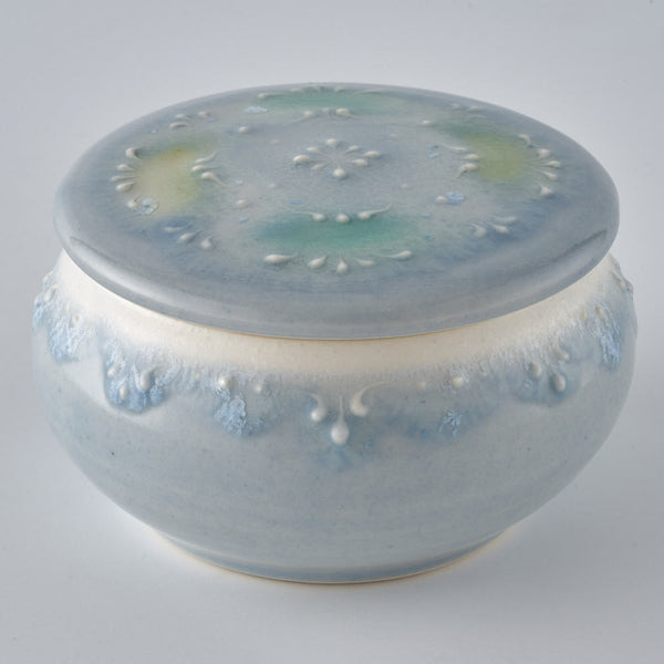 作家 佐藤美季 蓋物(ブルー) ¥4,840 大人の焼き物