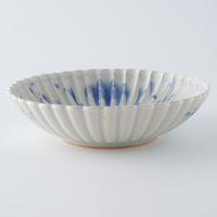 作家　鈴木まどか　安南菊割中鉢