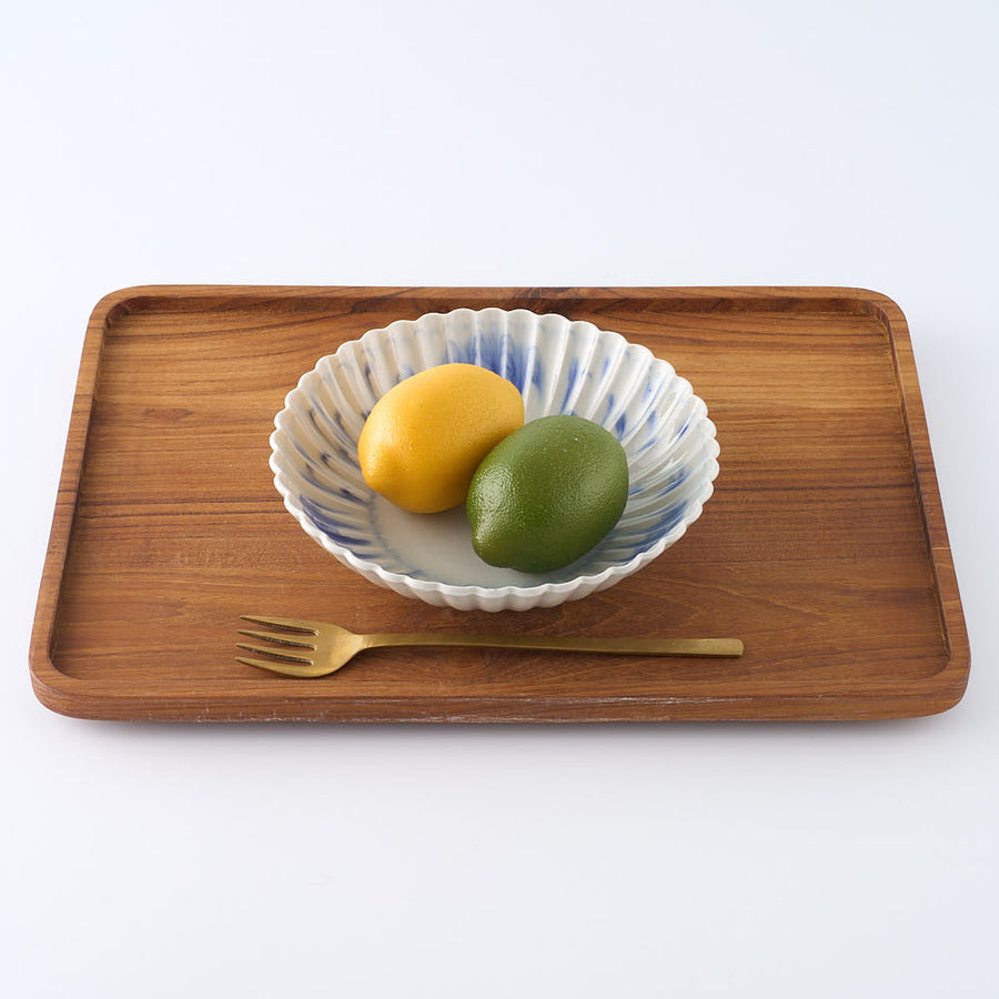 作家　鈴木まどか　安南菊割中鉢