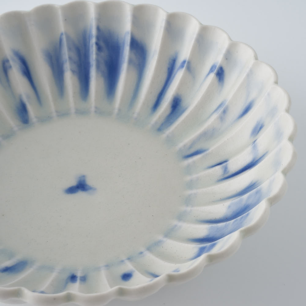 作家　鈴木まどか　安南菊割小鉢