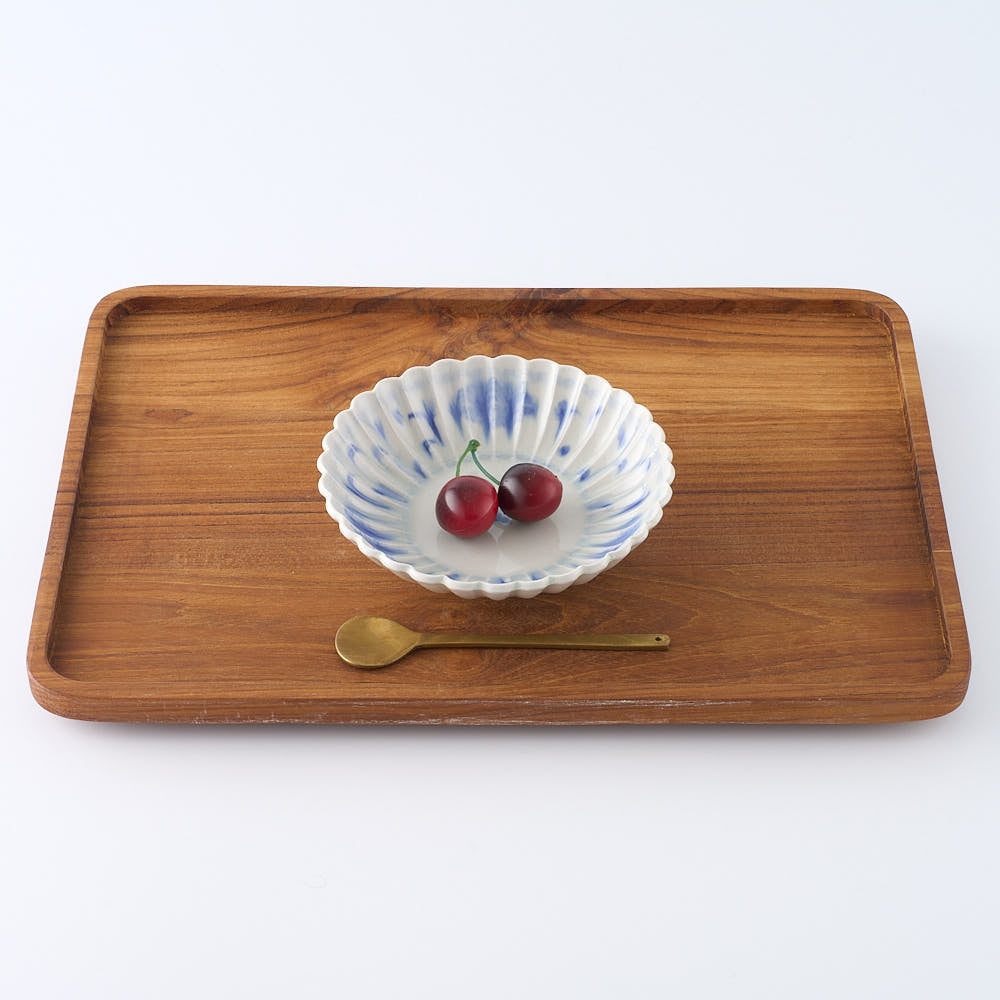 作家　鈴木まどか　安南菊割小鉢