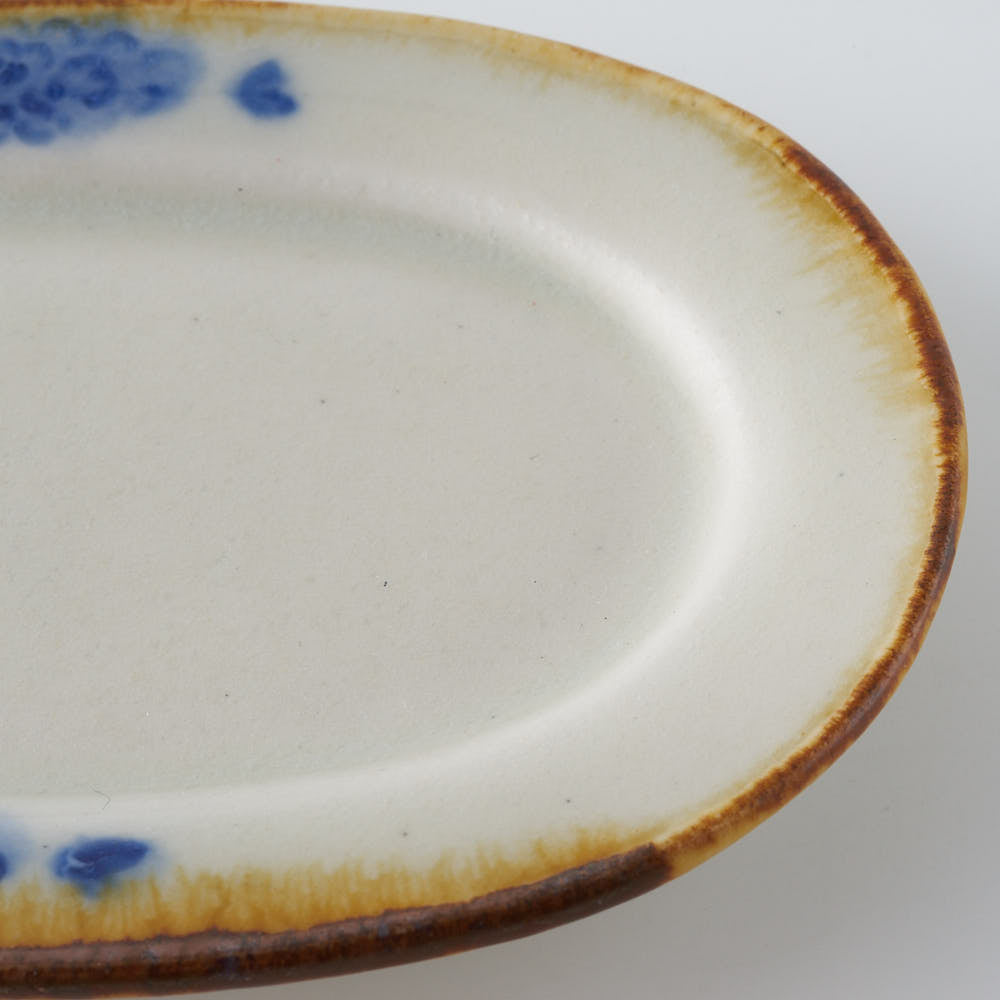 作家　鈴木まどか　安南彫花紋オーバル小皿