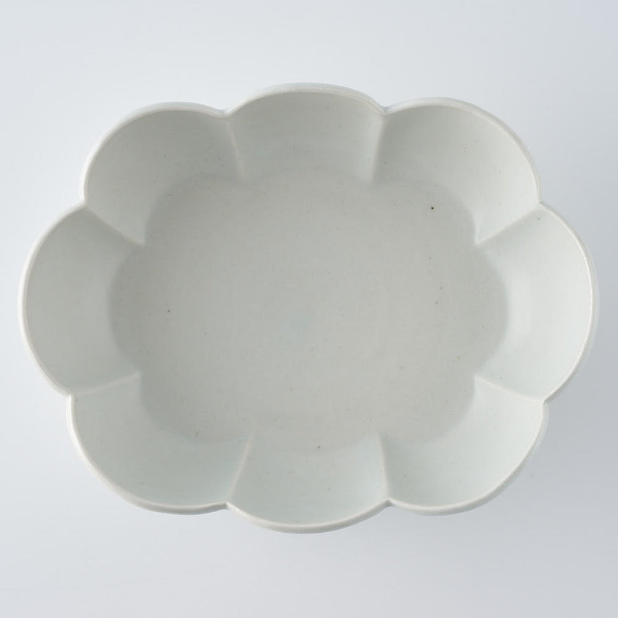 作家　鈴木まどか　白瓷菊割楕円大鉢