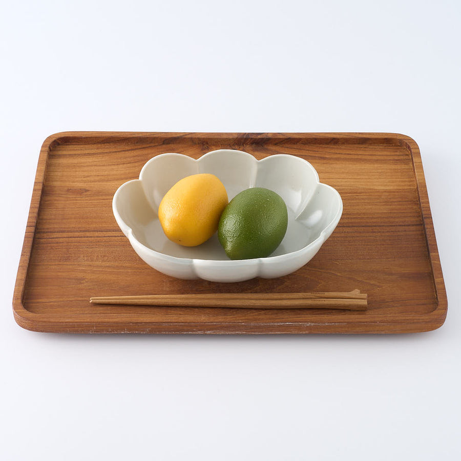 作家　鈴木まどか　白瓷菊割楕円大鉢